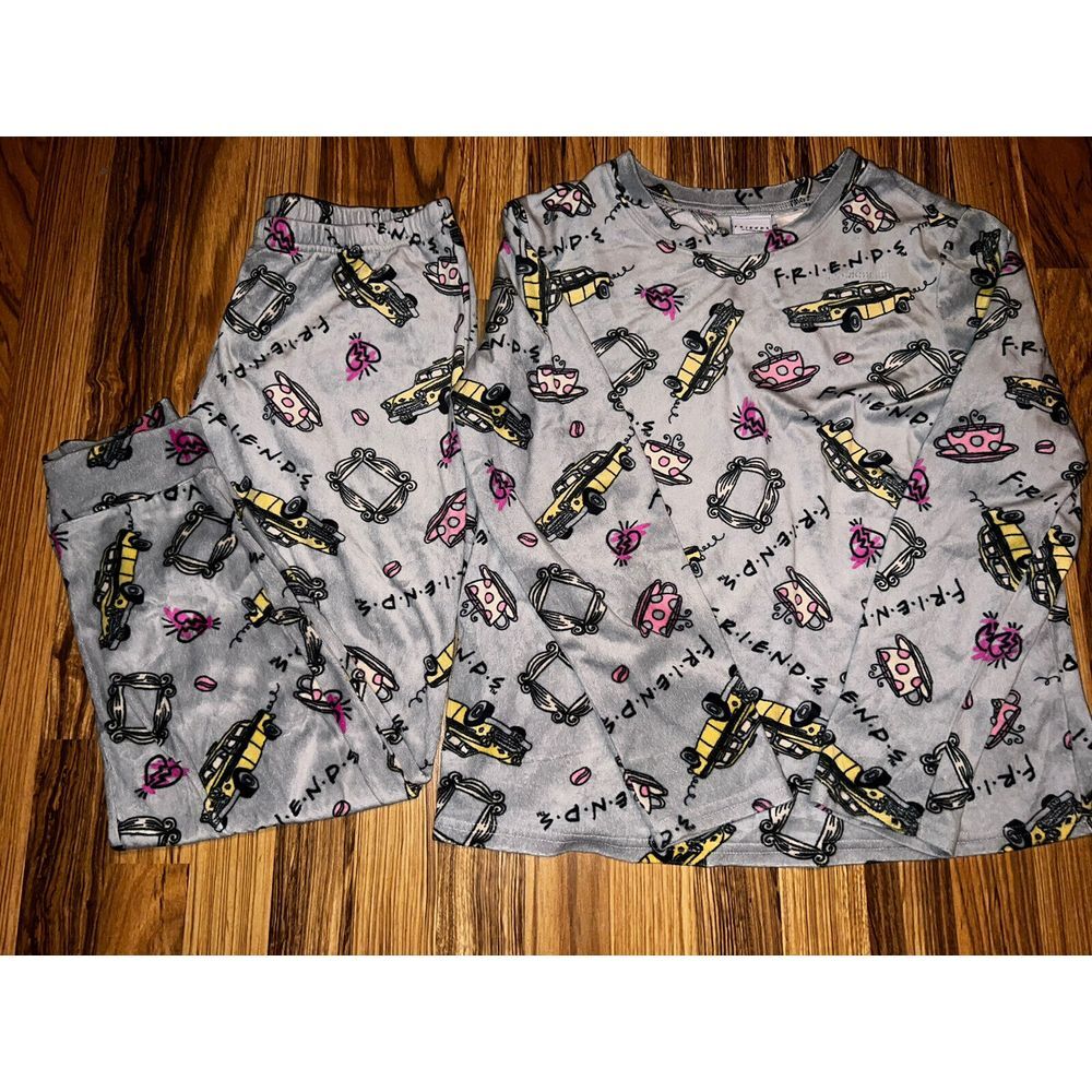 FRIENDS TV Series Pajama‎ PJ Set Women's Small S Top Pants Briefly Stated Soft